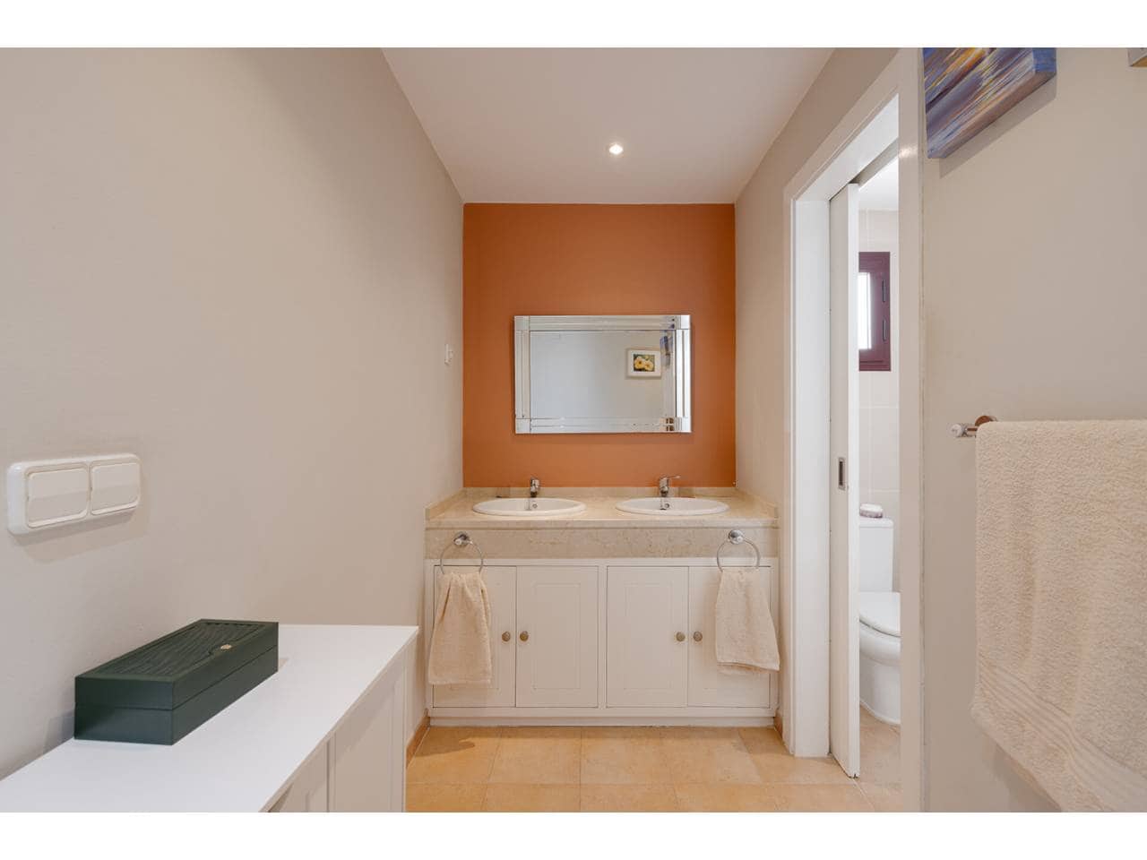 2 soveværelse Byhus til salg i La Alcaidesa med swimmingpool - € 299.000 (Ref: 9012131)