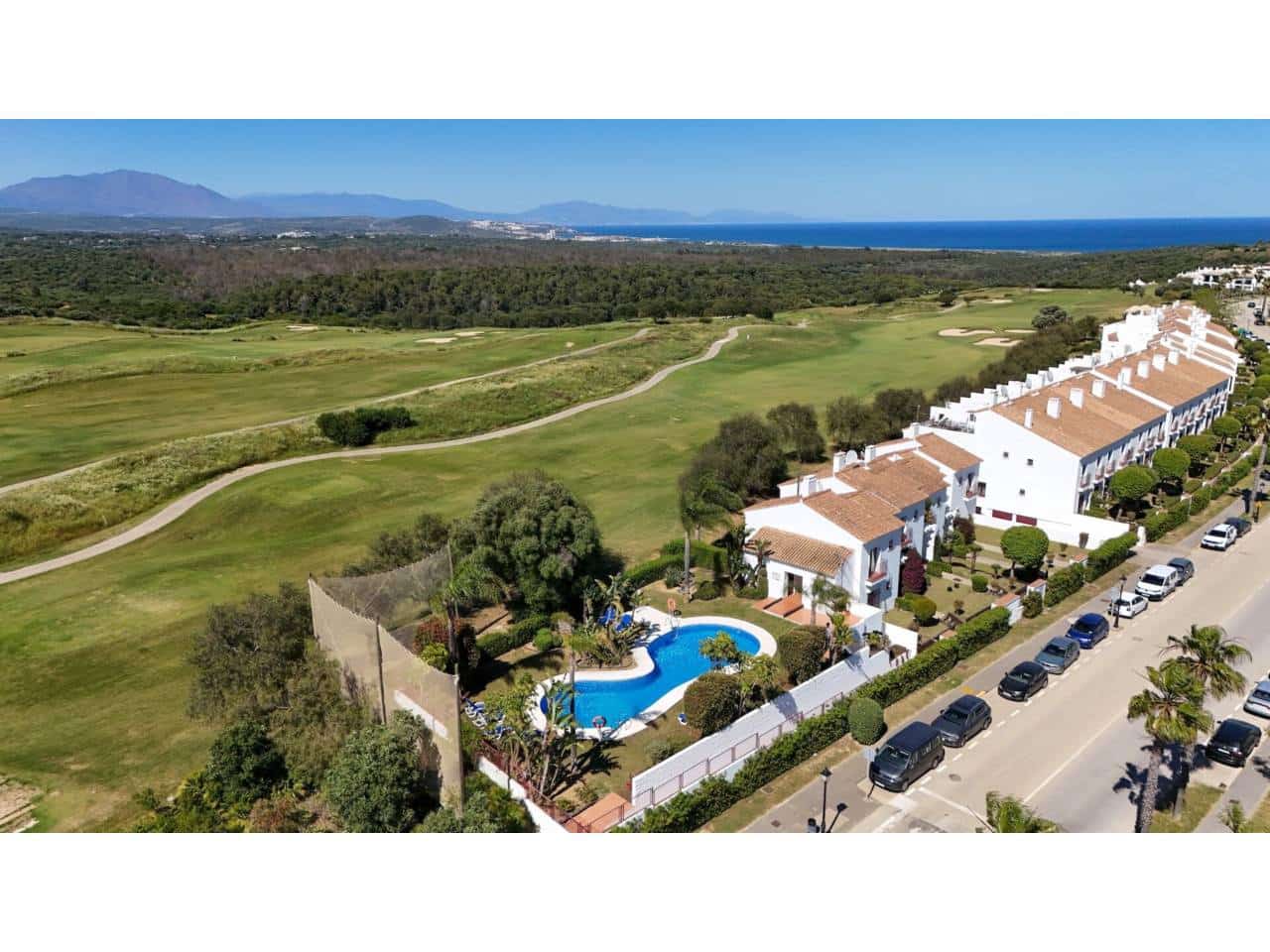 2 soveværelse Byhus til salg i La Alcaidesa med swimmingpool - € 299.000 (Ref: 9012131)