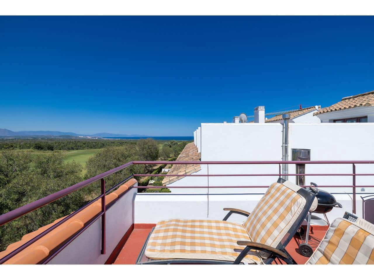 2 soveværelse Byhus til salg i La Alcaidesa med swimmingpool - € 299.000 (Ref: 9012131)