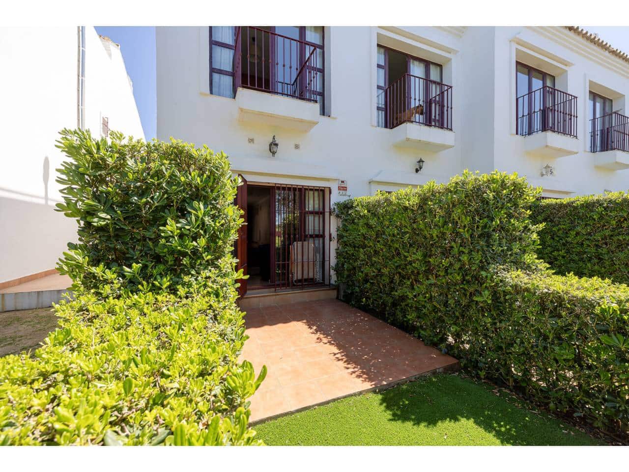 2 soveværelse Byhus til salg i La Alcaidesa med swimmingpool - € 299.000 (Ref: 9012131)