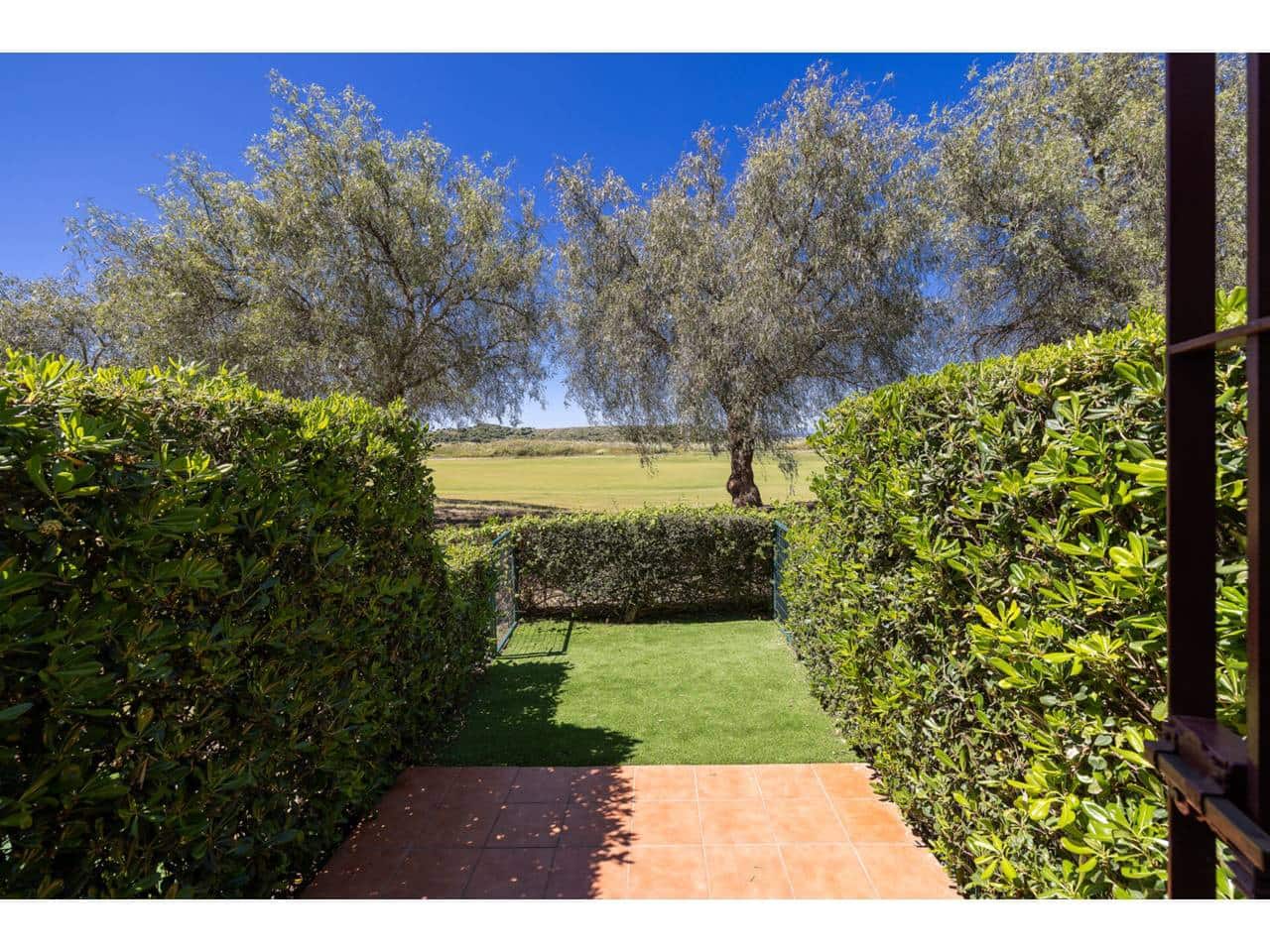 2 soveværelse Byhus til salg i La Alcaidesa med swimmingpool - € 299.000 (Ref: 9012131)