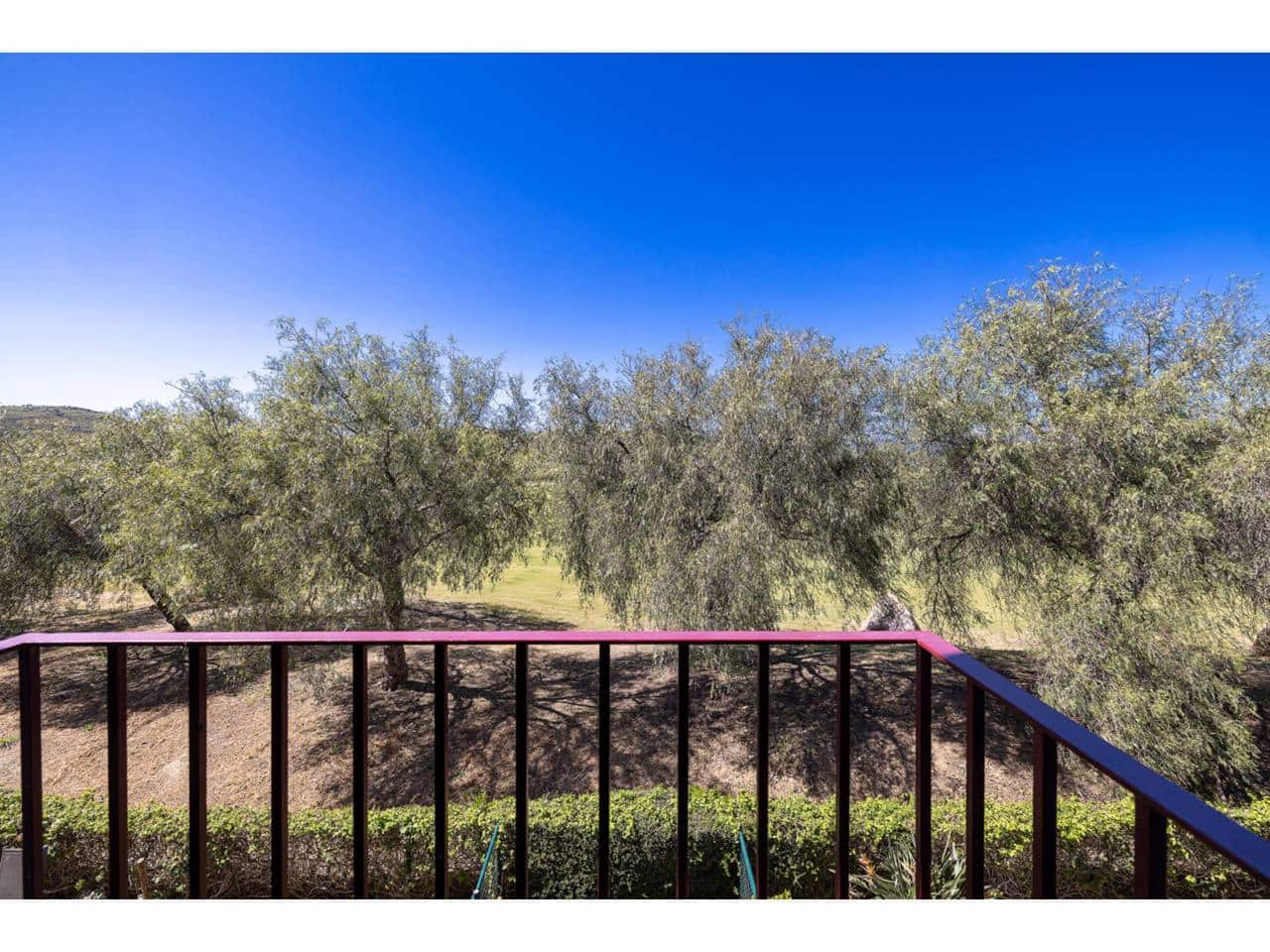 2 soveværelse Byhus til salg i La Alcaidesa med swimmingpool - € 299.000 (Ref: 9012131)