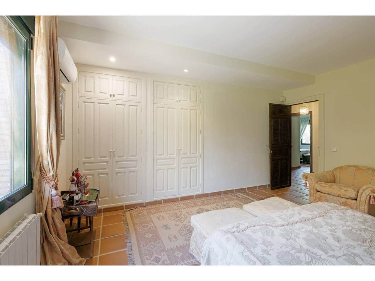 5 chambre Villa/Maison à vendre à Sotogrande avec piscine garage - 1 550 000 € (Ref: 9026262)