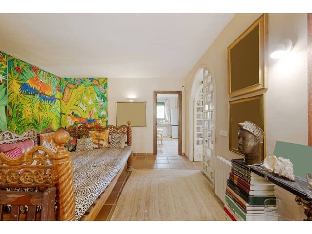 5 makuuhuone Huvila myytävänä paikassa Sotogrande, San Roque mukana uima-altaan 
autotalli - 1 550 000 € (Ref: 9026262)