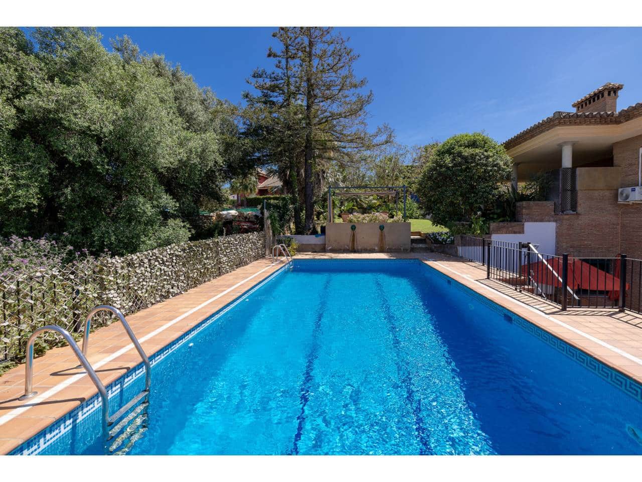 5 chambre Villa/Maison à vendre à Sotogrande avec piscine garage - 1 550 000 € (Ref: 9026262)