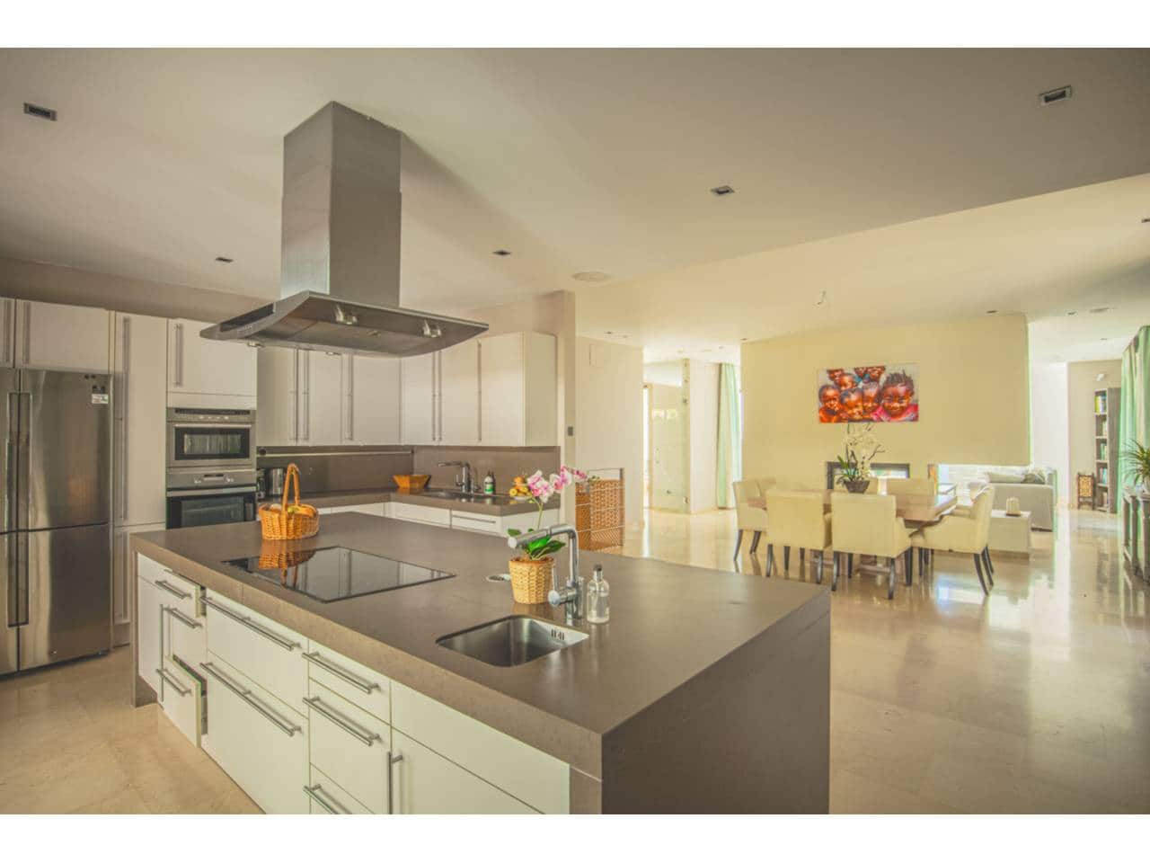 6 bedroom Flat for rent in Sotogrande with pool garage - € 17,500 (Ref: 9031086)