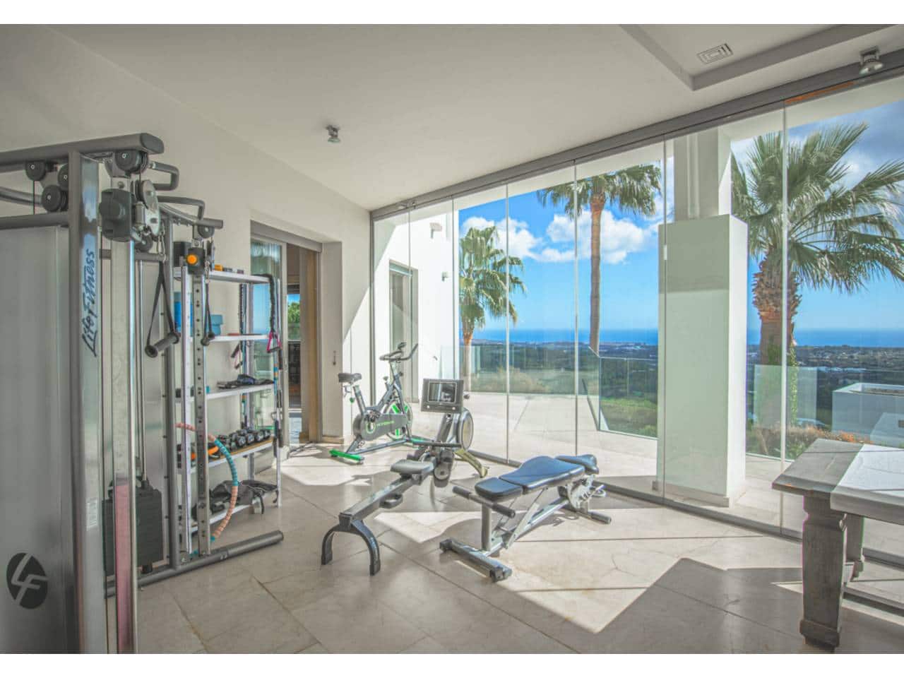 6 bedroom Flat for rent in Sotogrande with pool garage - € 17,500 (Ref: 9031086)