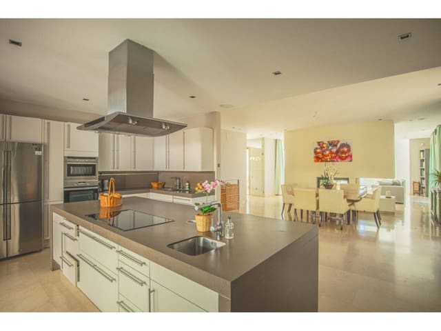 6 bedroom Flat for rent in Sotogrande, San Roque with pool garage - € 17,500 (Ref: 9031086)