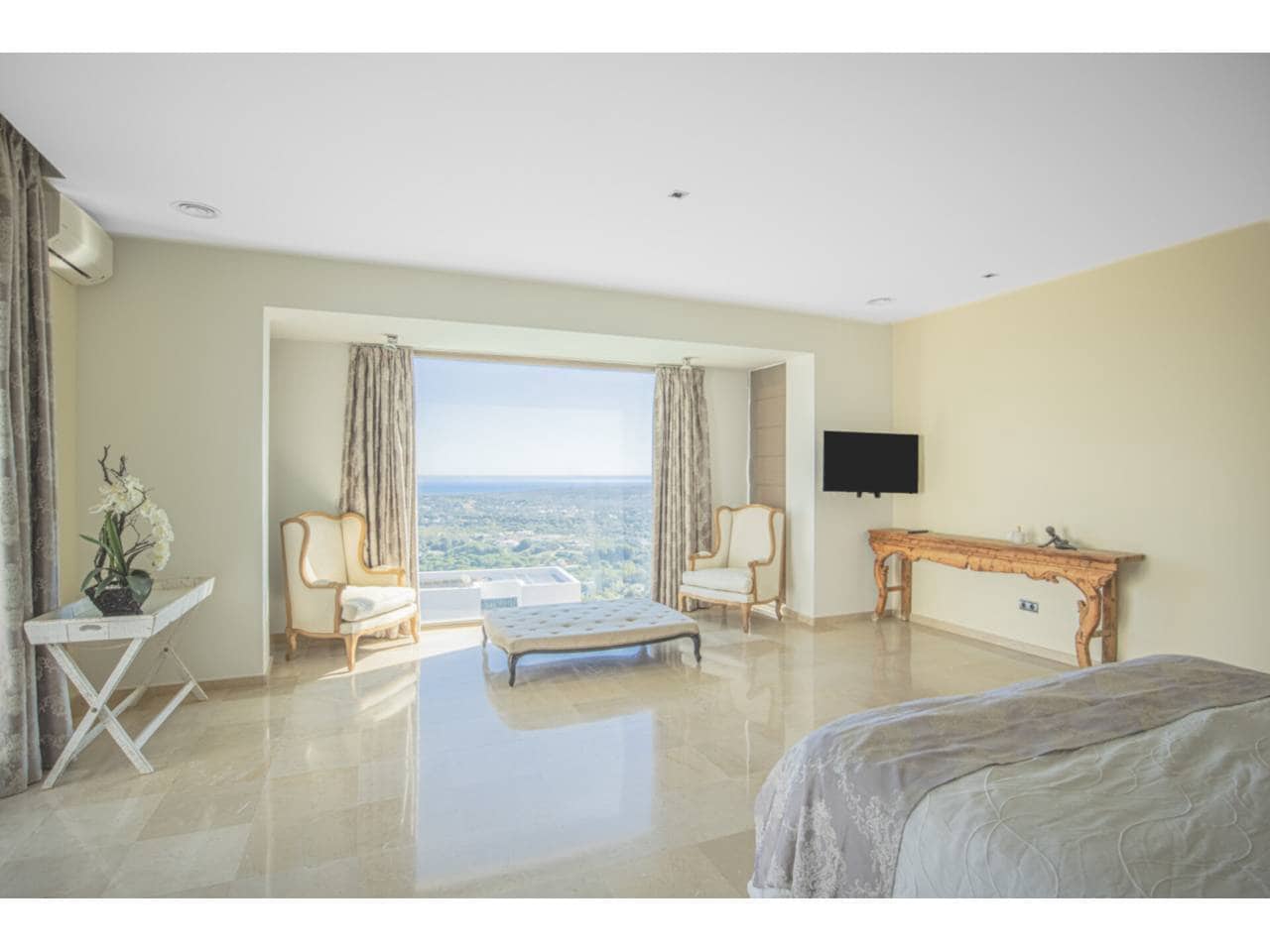 6 bedroom Flat for rent in Sotogrande with pool garage - € 17,500 (Ref: 9031086)