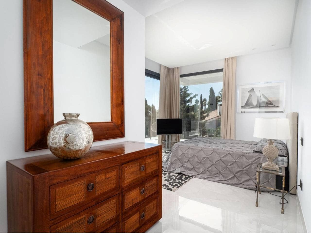 5 soverom Villa til salgs i Manilva med svømmebasseng garasje - € 3 450 000 (Ref: 9081181)