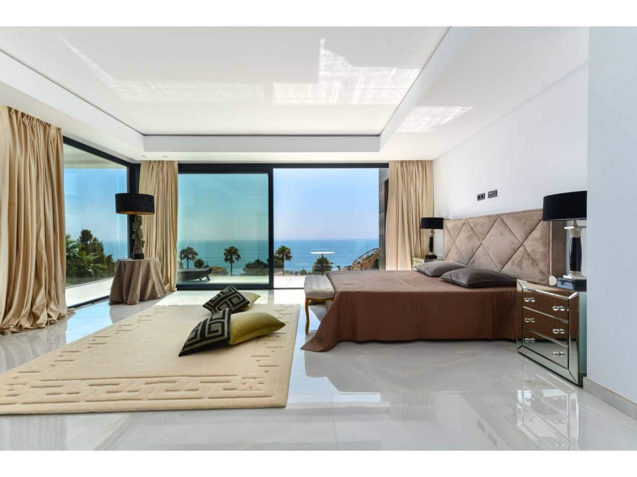 5 soverom Villa til salgs i Manilva med svømmebasseng garasje - € 3 450 000 (Ref: 9081181)