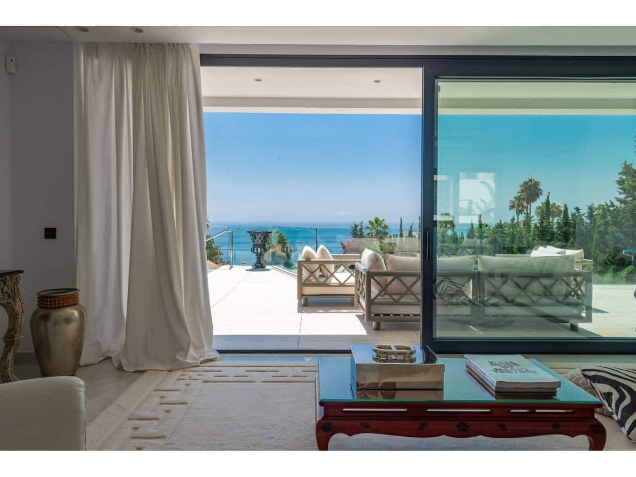 5 soverom Villa til salgs i Manilva med svømmebasseng garasje - € 3 450 000 (Ref: 9081181)