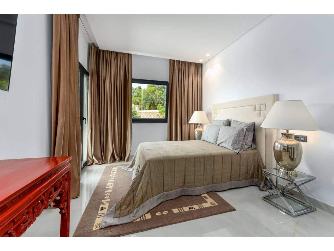 5 soverom Villa til salgs i Manilva med svømmebasseng garasje - € 3 450 000 (Ref: 9081181)