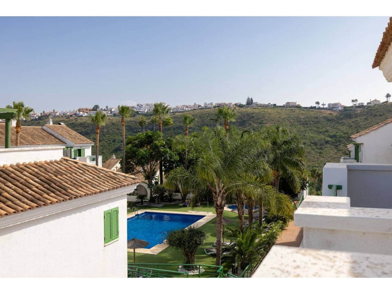 2 bedroom Flat for sale in Manilva with pool garage - € 299,000 (Ref: 9081182)