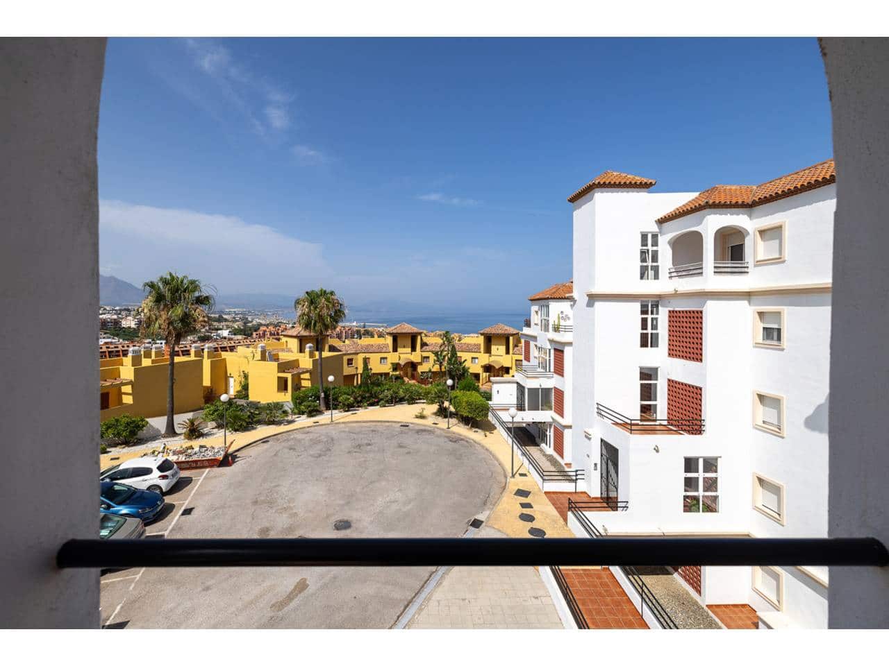 3 bedroom Apartment for sale in Manilva with pool garage - € 332,000 (Ref: 9088343)