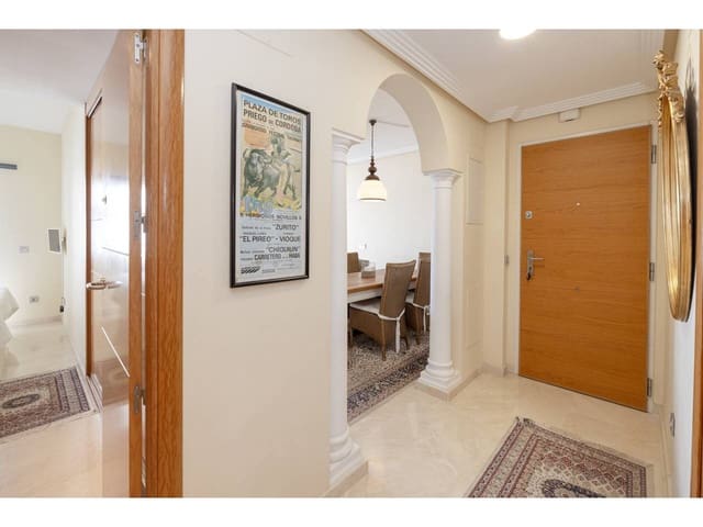 Apartamento de 3 habitaciones en Manilva en venta con piscina garaje - 332.000 € (Ref: 9088343)