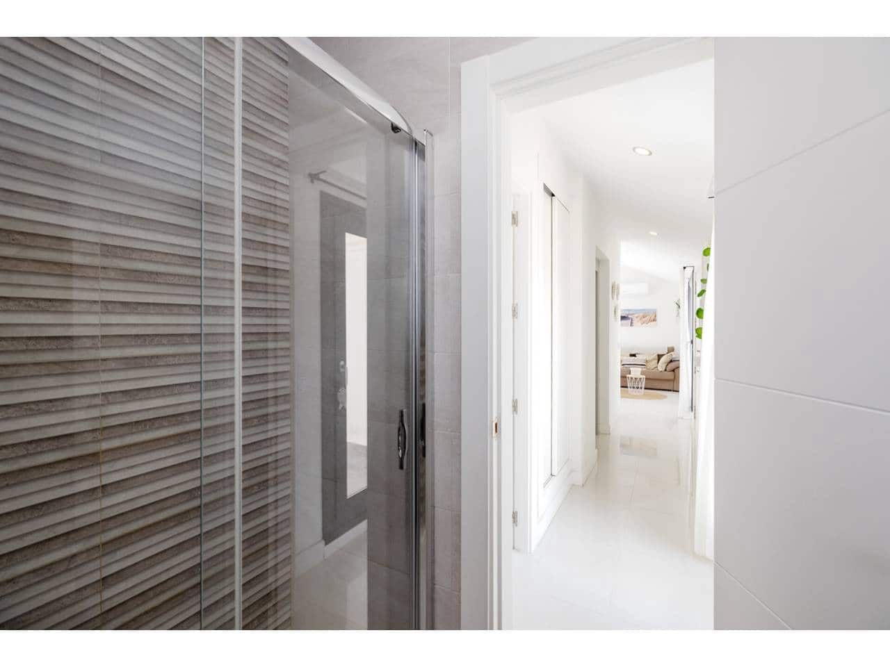 1 camera da letto Attico in vendita in Manilva con piscina garage - 335.000 € (Rif: 9100446)