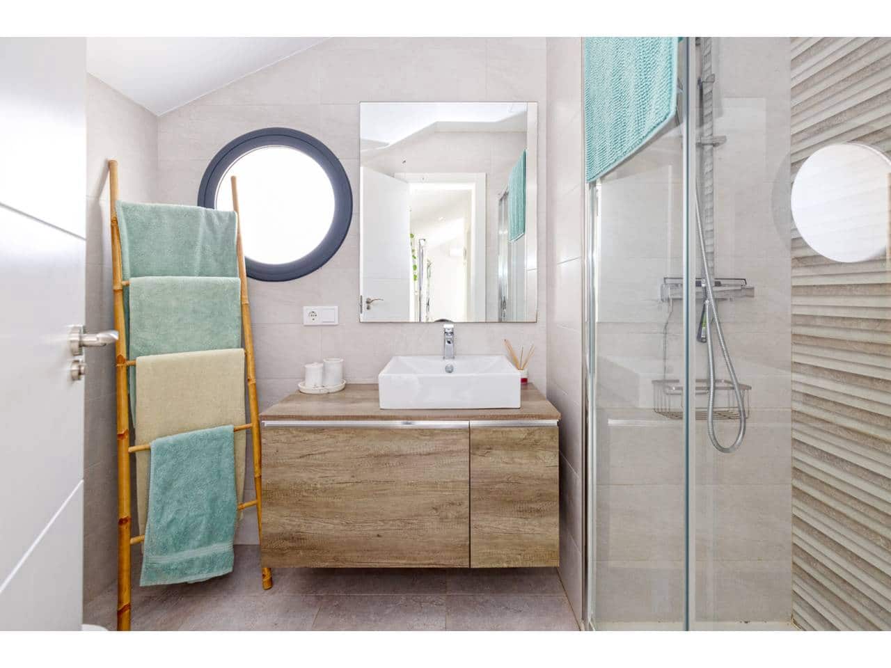 1 camera da letto Attico in vendita in Manilva con piscina garage - 335.000 € (Rif: 9100446)