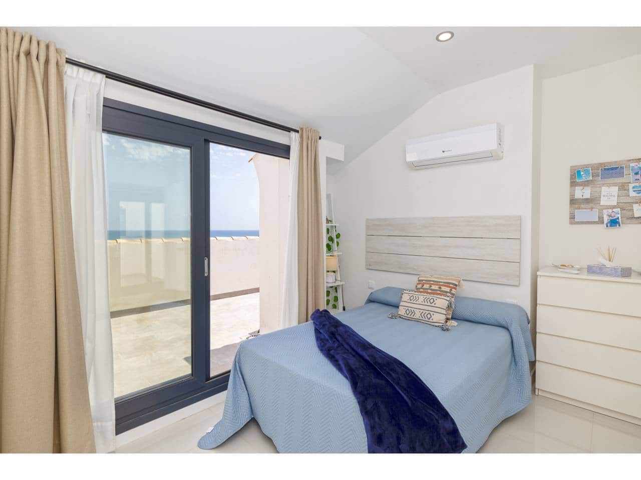 1 camera da letto Attico in vendita in Manilva con piscina garage - 335.000 € (Rif: 9100446)