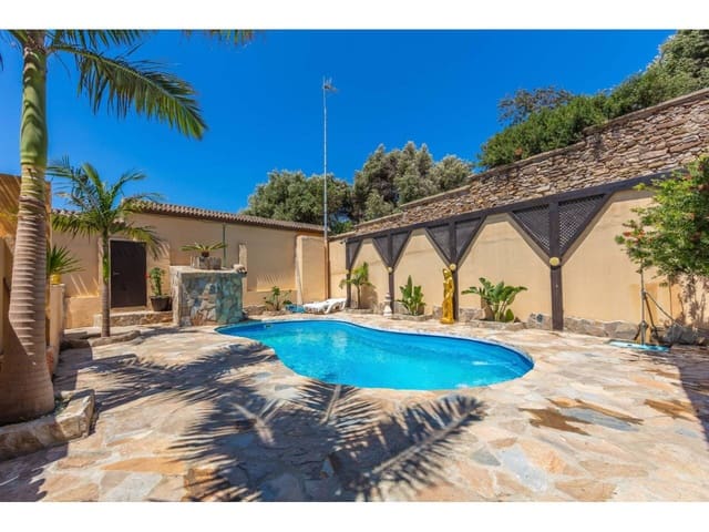 6 bedroom Villa for sale in Tarifa with pool garage - € 1,320,000 (Ref: 9109922)