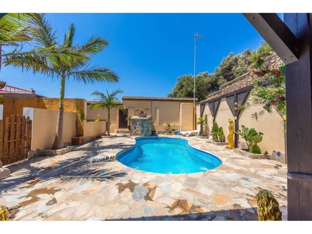 6 bedroom Villa for sale in Tarifa with pool garage - € 1,320,000 (Ref: 9109922)