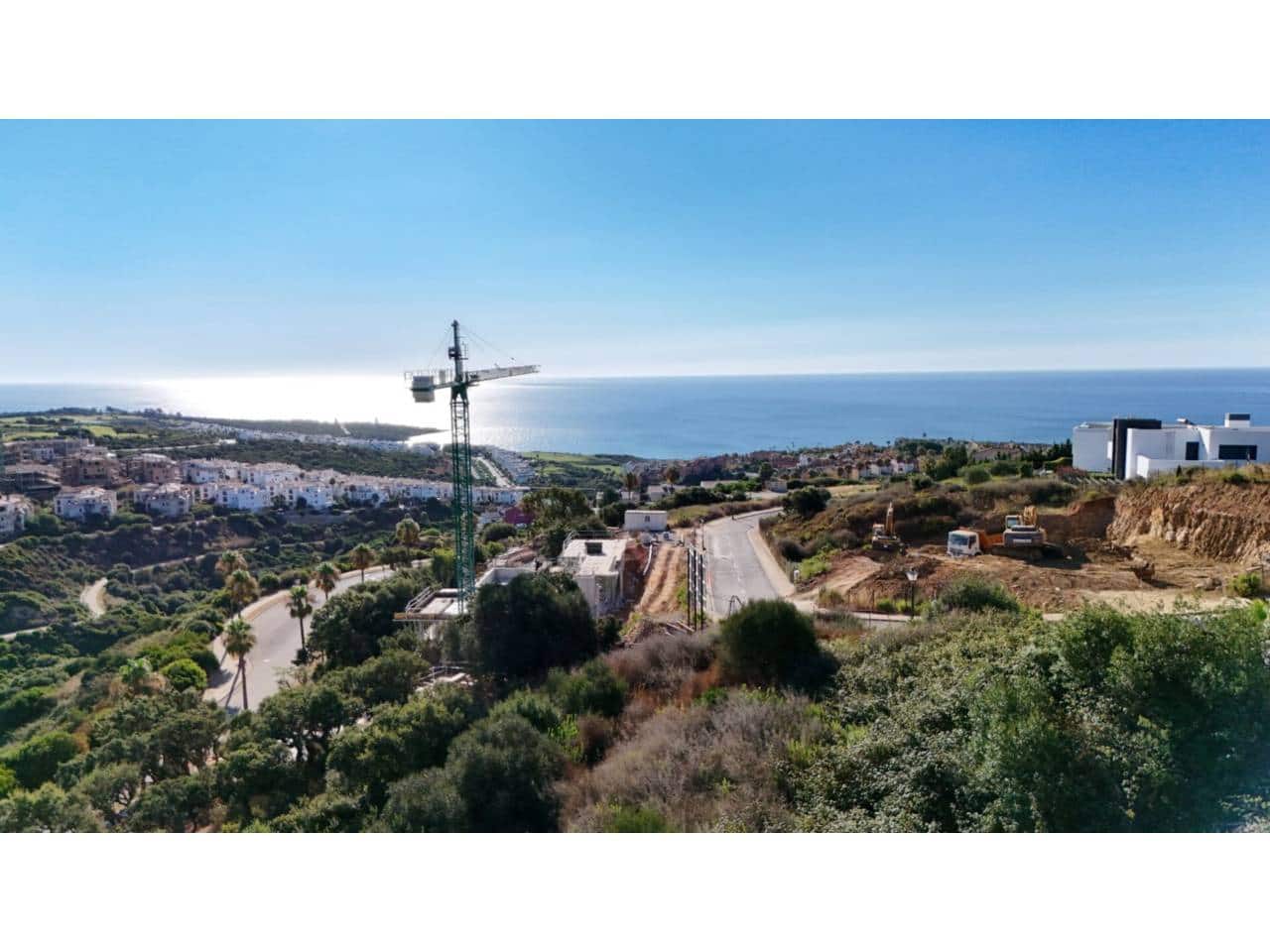 Ubebygd land til salgs i La Linea de la Concepcion - € 485 000 (Ref: 9141211)