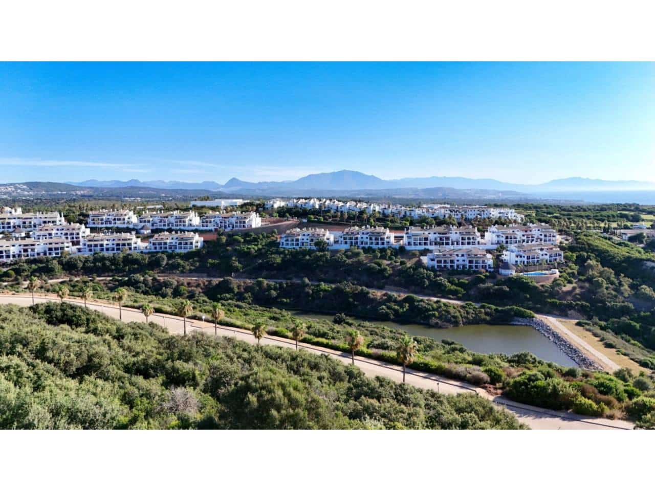 Ubebygd land til salgs i La Linea de la Concepcion - € 485 000 (Ref: 9141211)