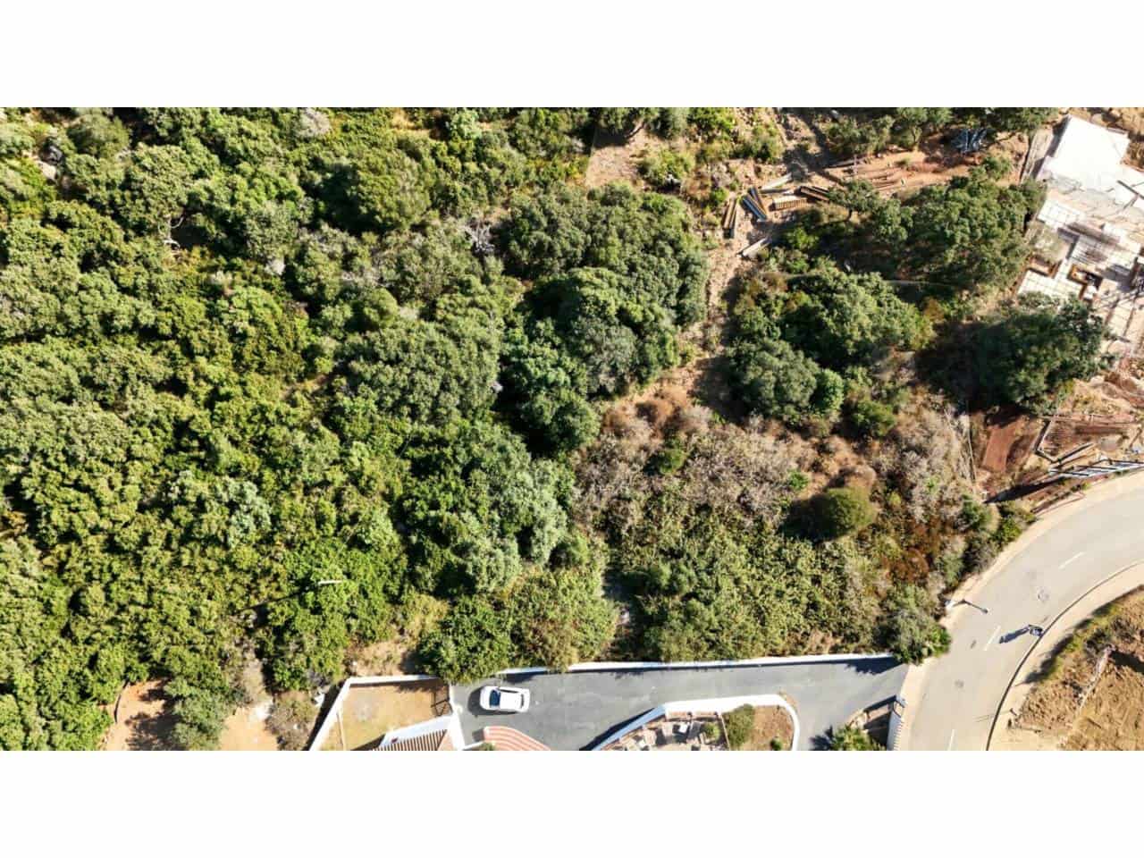 Ubebygd land til salgs i La Linea de la Concepcion - € 485 000 (Ref: 9141211)