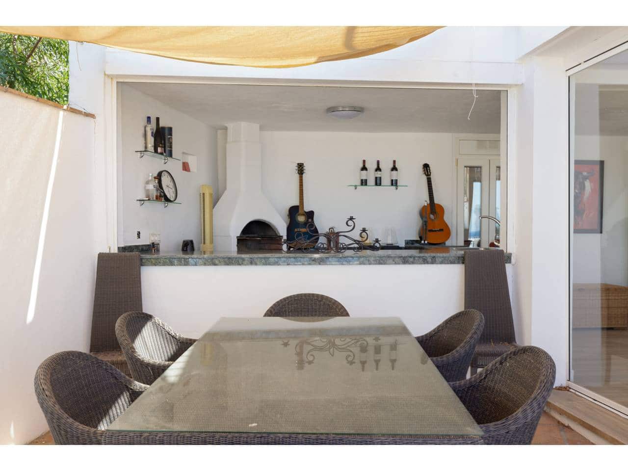 5 soveværelse Villa til salg i Torreguadiaro med swimmingpool - € 1.350.000 (Ref: 9145122)