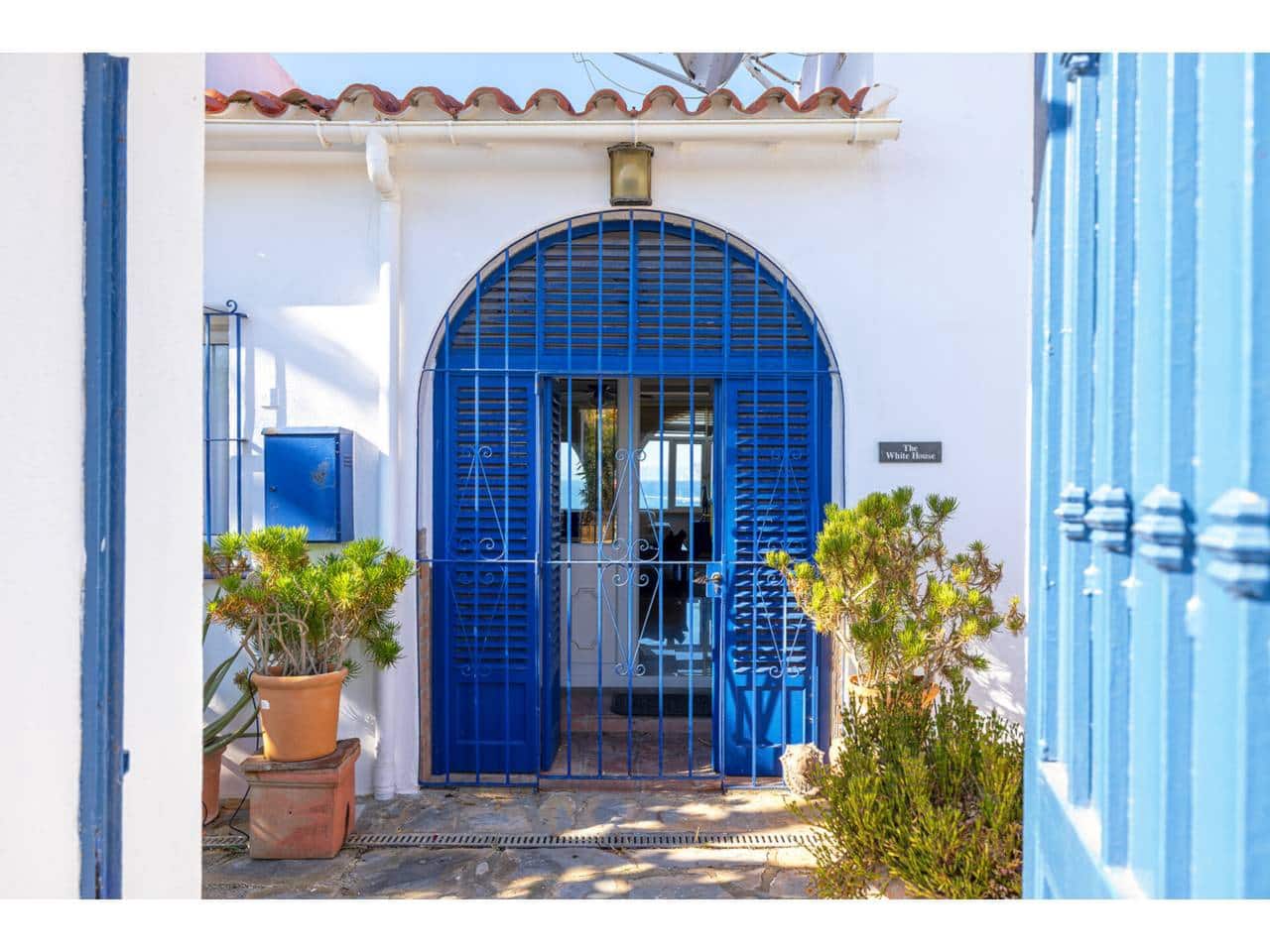 5 soveværelse Villa til salg i Torreguadiaro med swimmingpool - € 1.350.000 (Ref: 9145122)