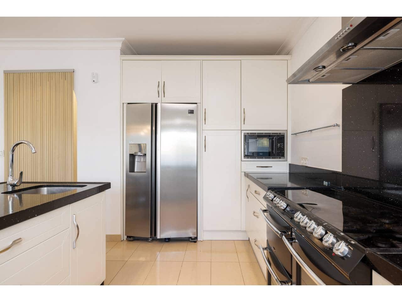 5 soveværelse Villa til salg i Torreguadiaro med swimmingpool - € 1.350.000 (Ref: 9145122)