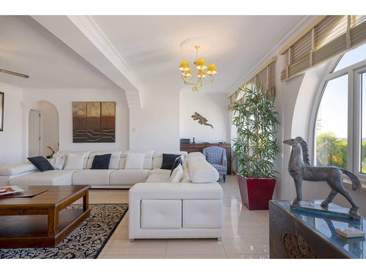 5 soveværelse Villa til salg i Torreguadiaro med swimmingpool - € 1.350.000 (Ref: 9145122)