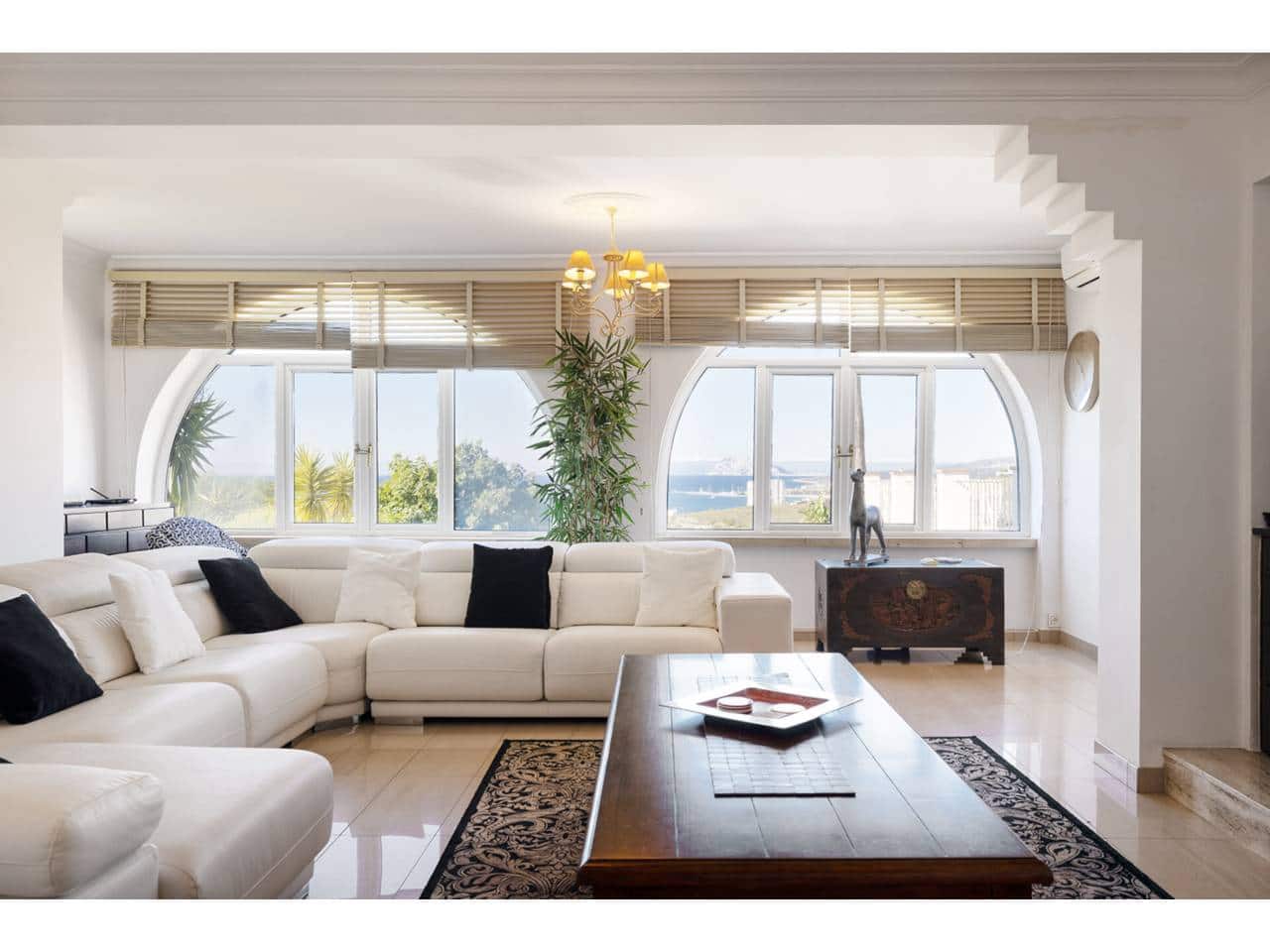 5 soveværelse Villa til salg i Torreguadiaro med swimmingpool - € 1.350.000 (Ref: 9145122)