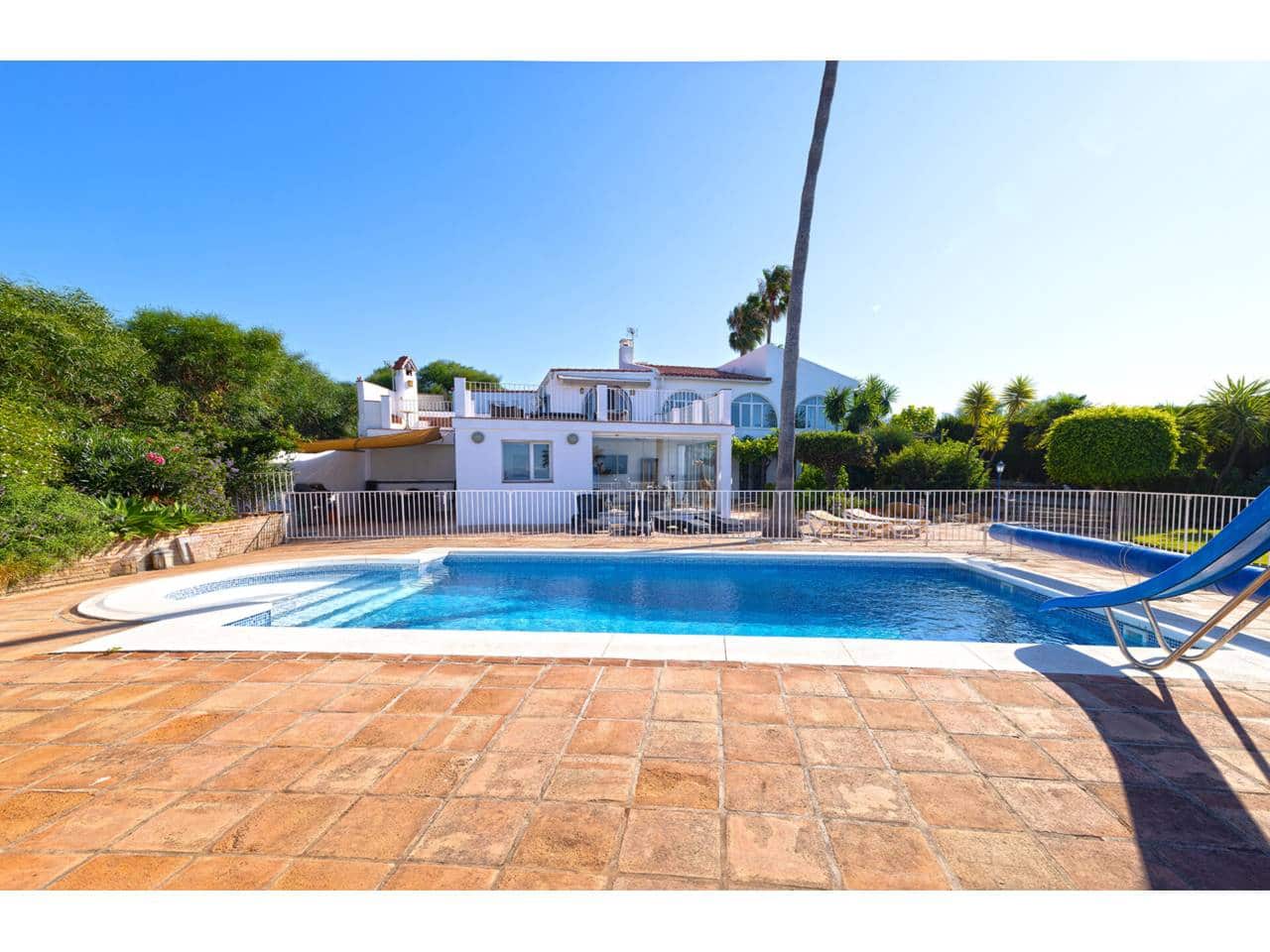 5 soveværelse Villa til salg i Torreguadiaro med swimmingpool - € 1.350.000 (Ref: 9145122)