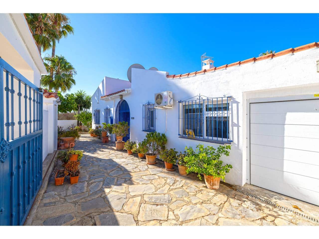 5 soveværelse Villa til salg i Torreguadiaro med swimmingpool - € 1.350.000 (Ref: 9145122)