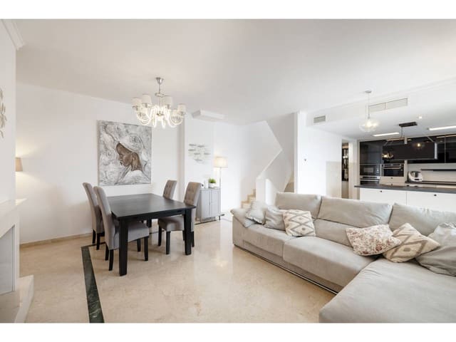 3 quarto Moradia em Banda para venda em Cortes de la Frontera com piscina garagem - 565 000 € (Ref: 9145123)