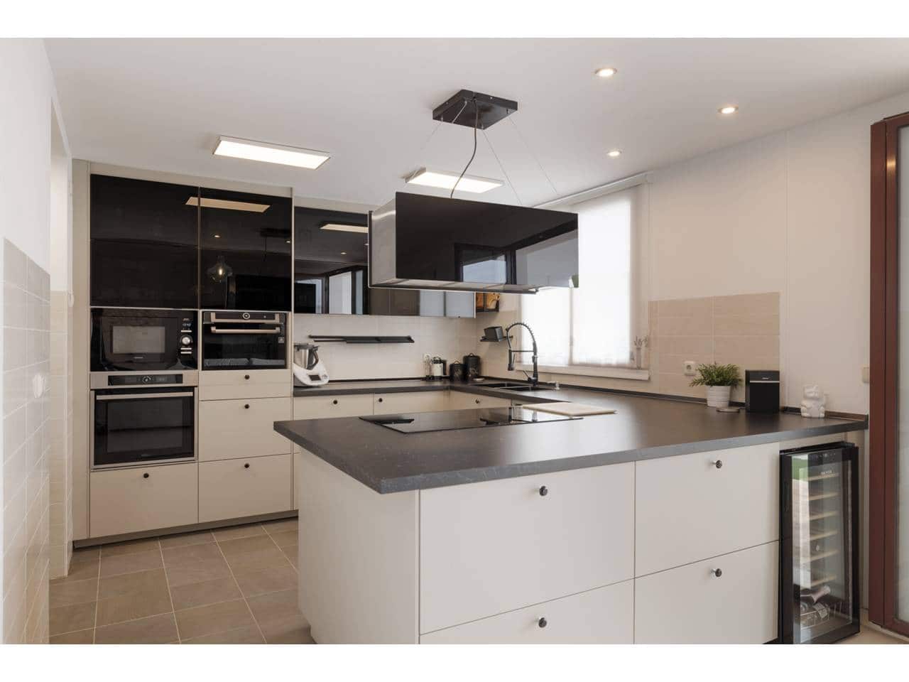 3 soveværelse Rækkehus til salg i Cortes de la Frontera med swimmingpool garage - € 565.000 (Ref: 9145123)