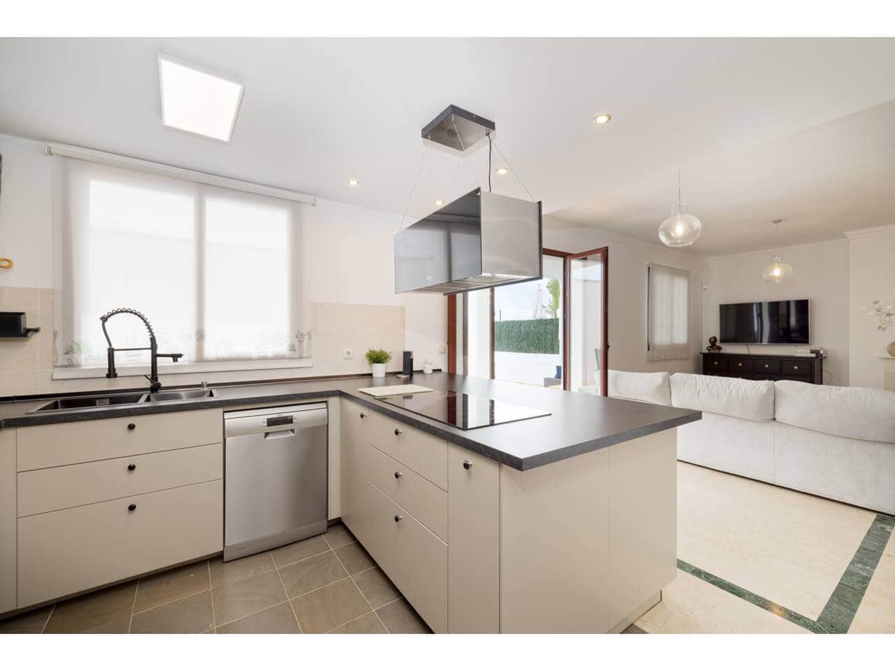 3 soveværelse Rækkehus til salg i Cortes de la Frontera med swimmingpool garage - € 565.000 (Ref: 9145123)