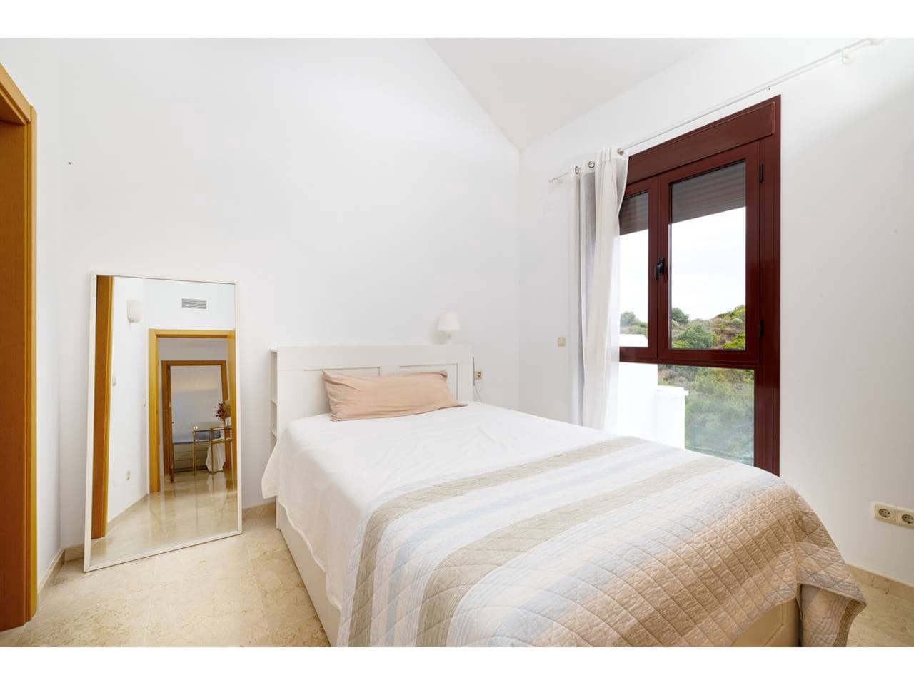 3 soveværelse Rækkehus til salg i Cortes de la Frontera med swimmingpool garage - € 565.000 (Ref: 9145123)