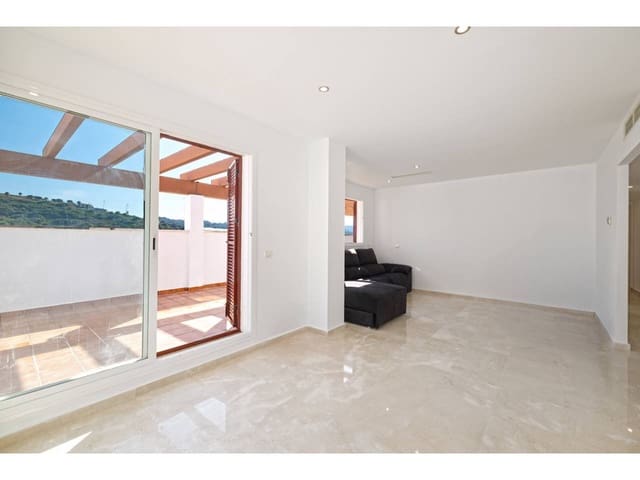 2 bedroom Penthouse for sale in La Alcaidesa with pool garage - € 375,000 (Ref: 9183181)