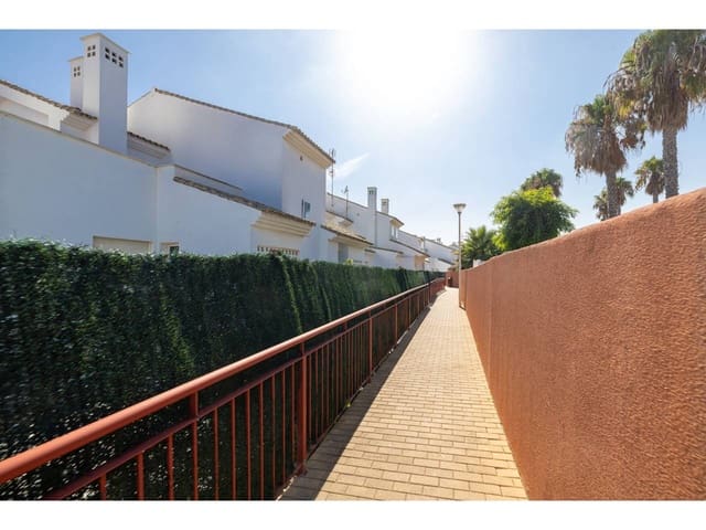 2 bedroom Penthouse for sale in La Alcaidesa with pool garage - € 375,000 (Ref: 9183181)