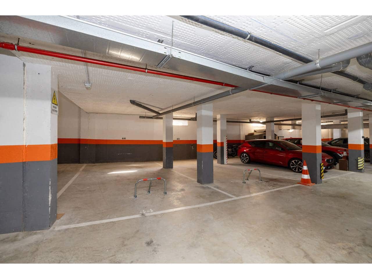 2 soverom Penthouse til salgs i La Alcaidesa med svømmebasseng garasje - € 375 000 (Ref: 9183181)