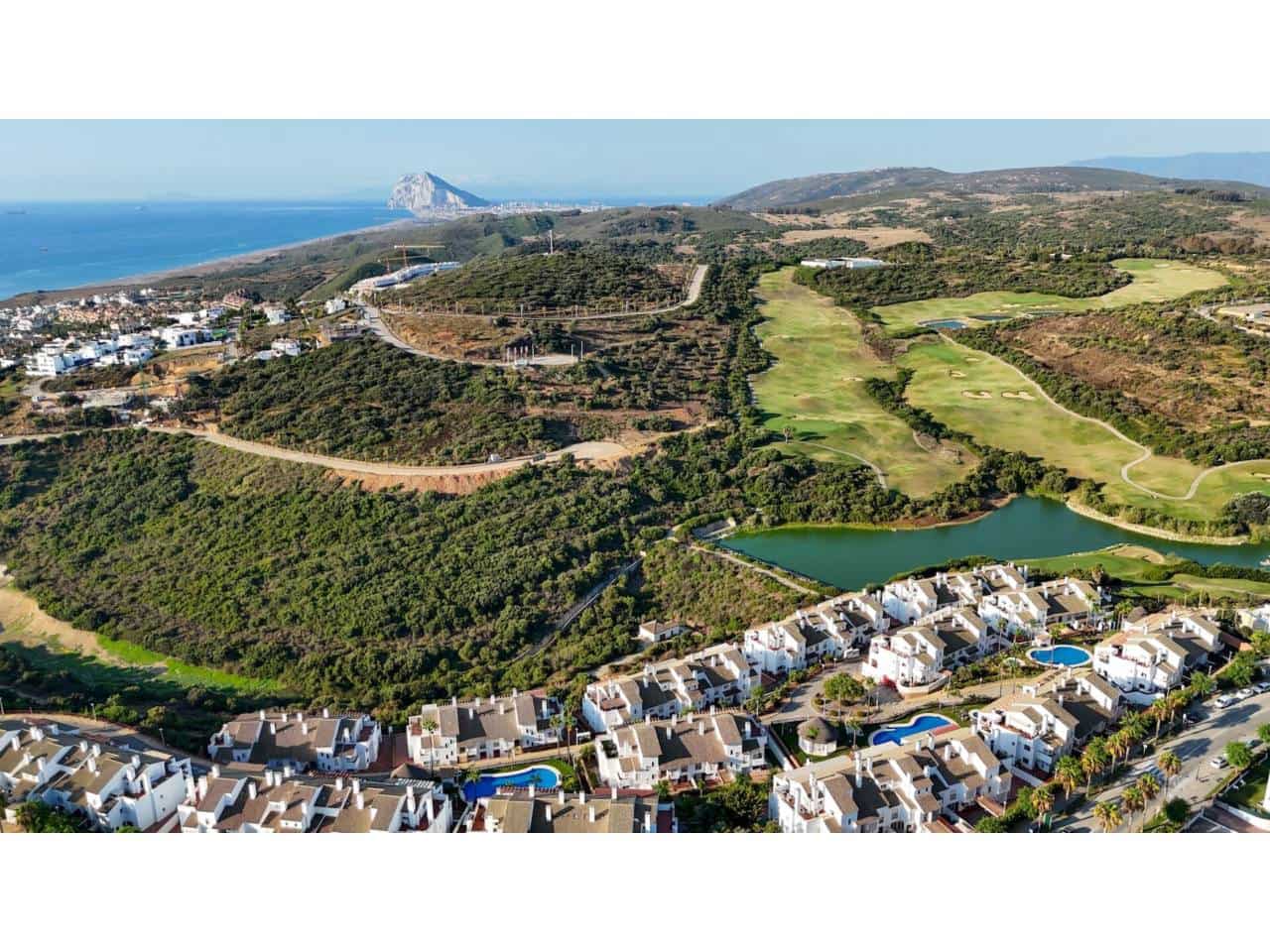 2 soverom Penthouse til salgs i La Alcaidesa med svømmebasseng garasje - € 375 000 (Ref: 9183181)