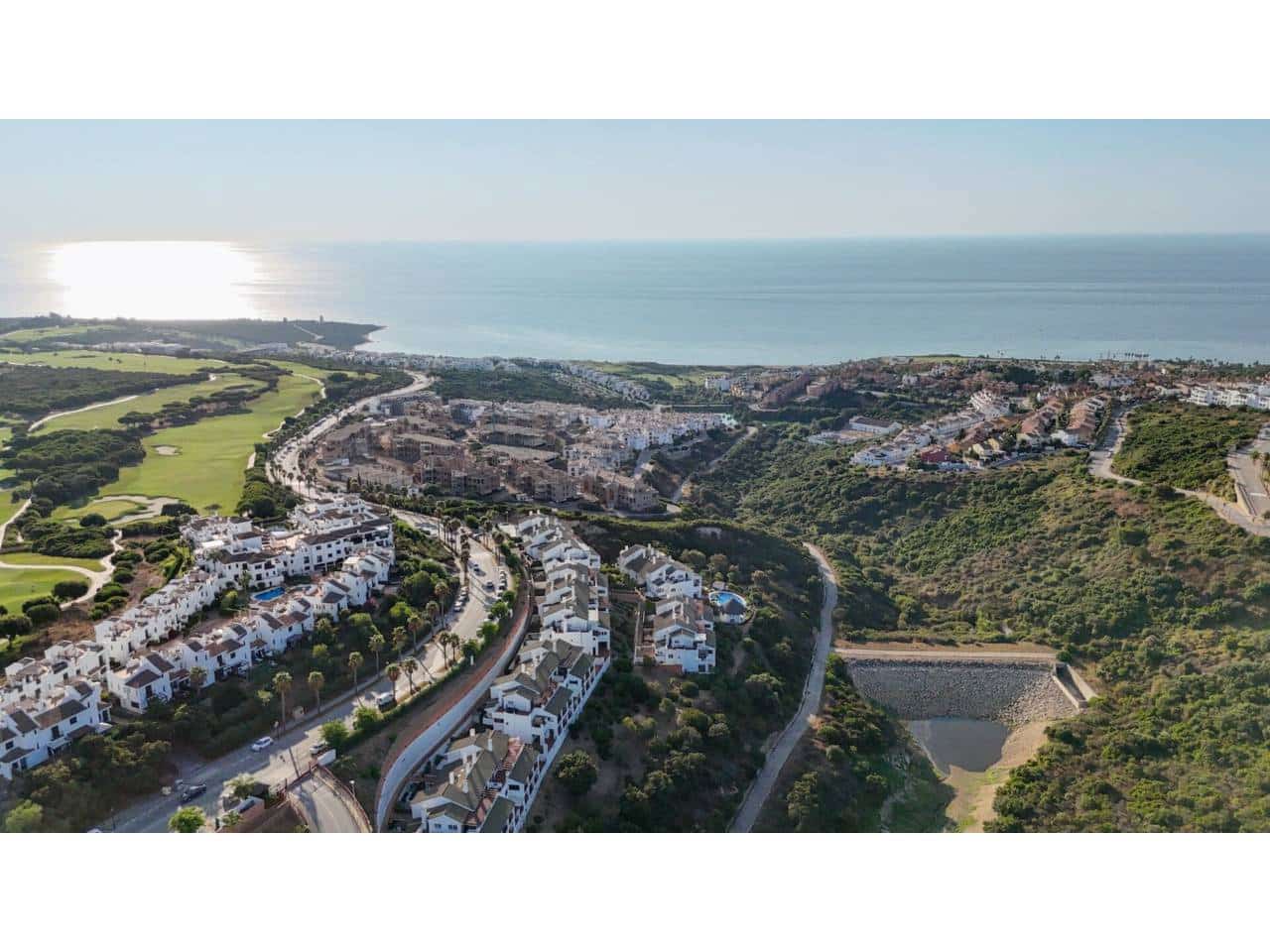 2 soverom Penthouse til salgs i La Alcaidesa med svømmebasseng garasje - € 375 000 (Ref: 9183181)