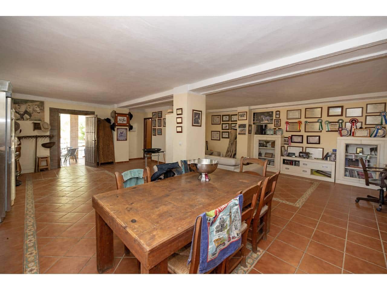 5 sovrum Finca/Hus på landet till salu i Marchenilla - 1 800 000 € (Ref: 9187893)