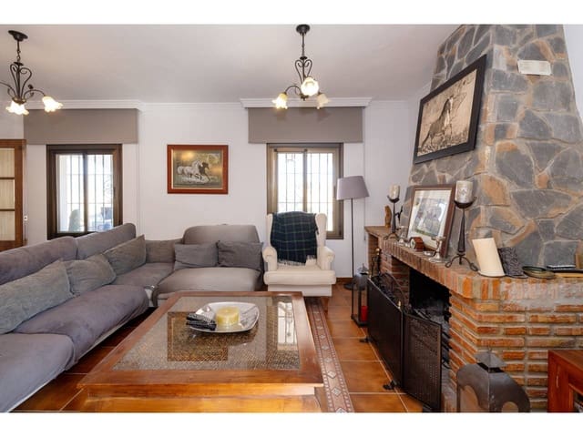 5 bedroom Finca/Country House for sale in Marchenilla, Jimena de la Frontera - € 1,800,000 (Ref: 9187893)