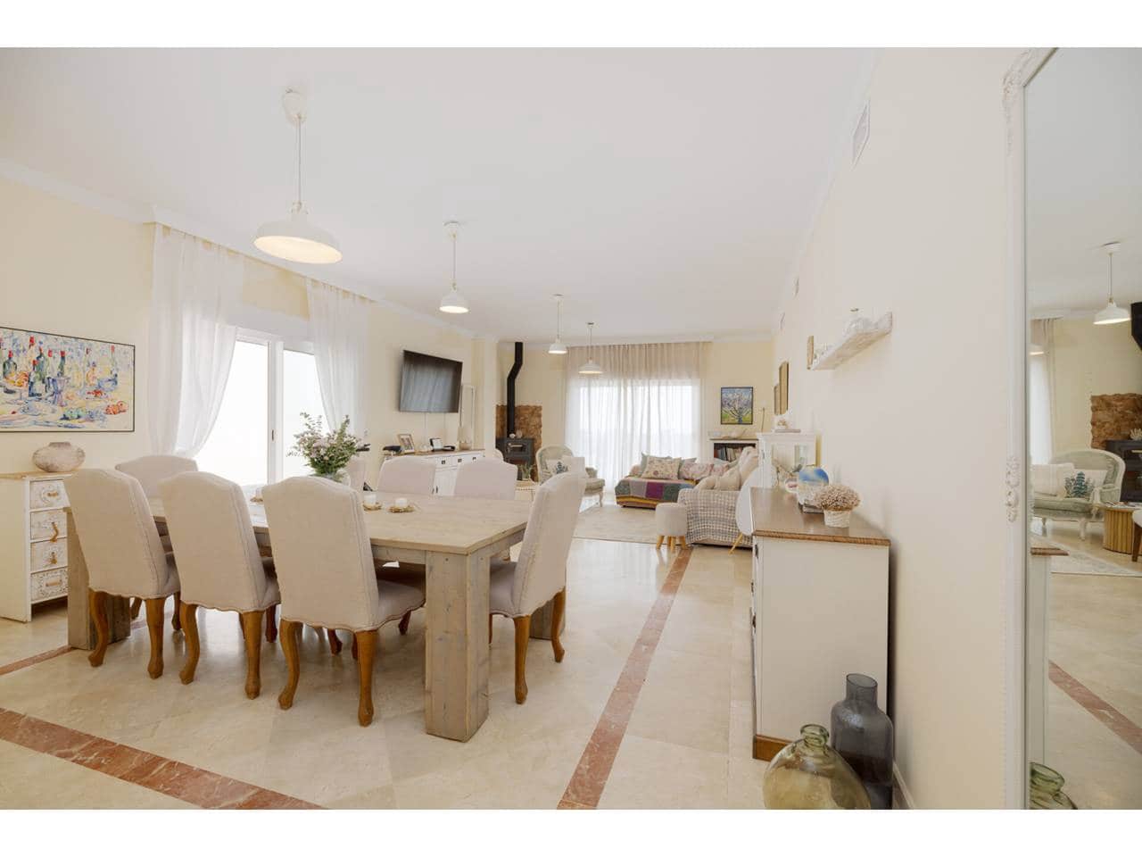 4 quarto Penthouse para venda em Sotogrande com garagem - 700 000 € (Ref: 9200244)