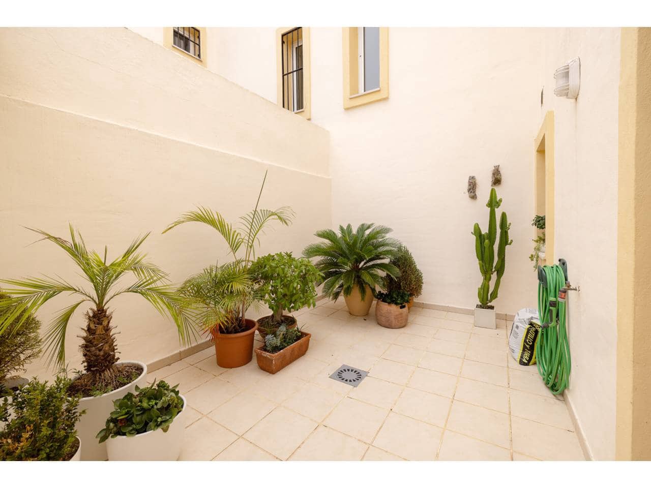 4 quarto Penthouse para venda em Sotogrande com garagem - 700 000 € (Ref: 9200244)