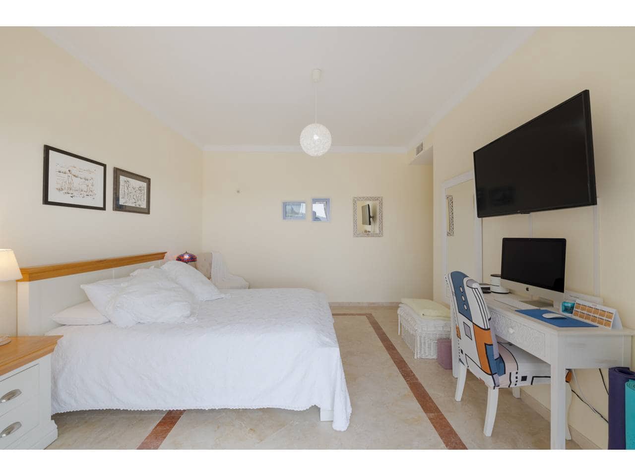 4 quarto Penthouse para venda em Sotogrande com garagem - 700 000 € (Ref: 9200244)