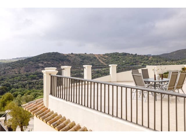 4 makuuhuone Kattohuoneisto myytävänä paikassa Sotogrande, San Roque mukana 
autotalli - 700 000 € (Ref: 9200244)